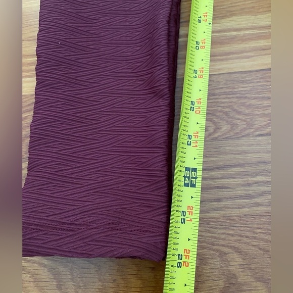 Bro Fitwear Brazilian Leggings Wine Red, Size S / XS, Textured, Made in Brazil - Picture 6 of 7